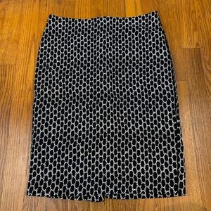Adrianna Papell Pencil Skirt Womens Size 2 Straight Career Skirt Black Rear Zip